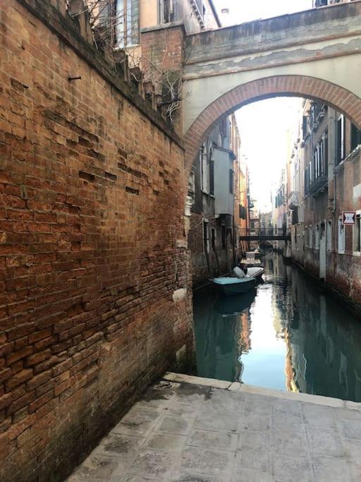 Walk On The Water ✧ 5 Minutes To Rialto Bridge Διαμέρισμα Βενετία Εξωτερικό φωτογραφία