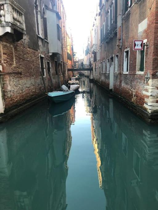 Walk On The Water ✧ 5 Minutes To Rialto Bridge Διαμέρισμα Βενετία Εξωτερικό φωτογραφία